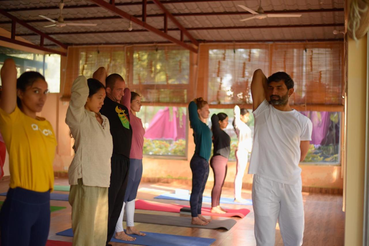 Hotel Tarang Yoga Ashram Rishīkesh Exterior foto